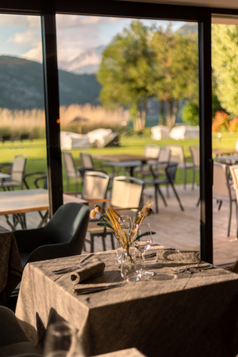 Lisca – vue sur le jardin et le lac Lisca - vue sur le jardin et le lac