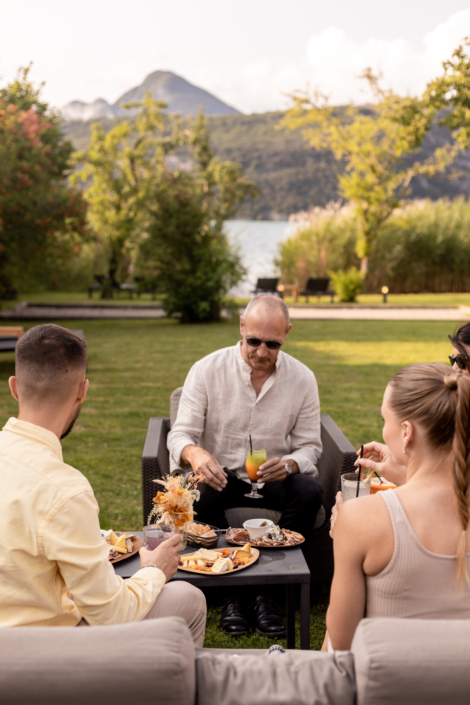 Lisca – apéro avec vue sur le lac Lisca - apéro avec vue sur le lac